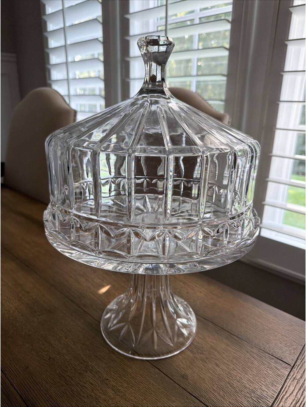 Godinger Shannon Round Pedestal Cake Stand with Dome Lid Decorative